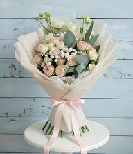 Букет цветов из:  Розы и Лизиантусы в Калистово