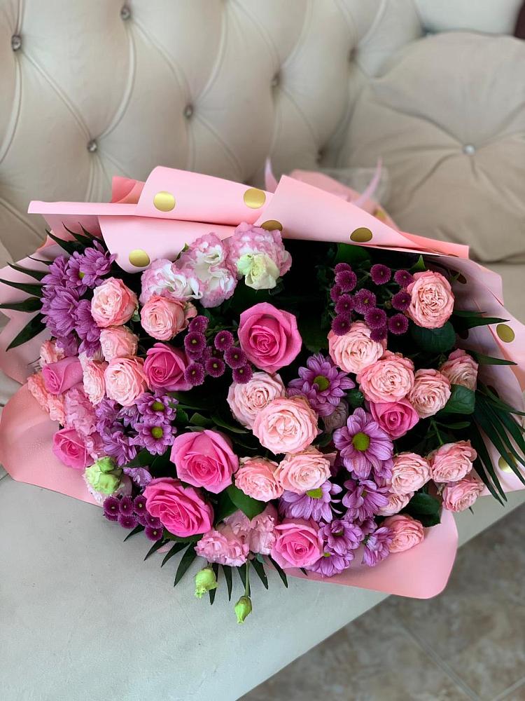 Букет цветов из: Хризантемы, Розы и Лизиантусы в Калистово