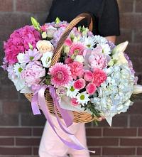 Композиция солнечный день в Калистово Цветочная композиция из Розы, Хризантемы, Пионы и Лизиантусы в корзине в Калистово