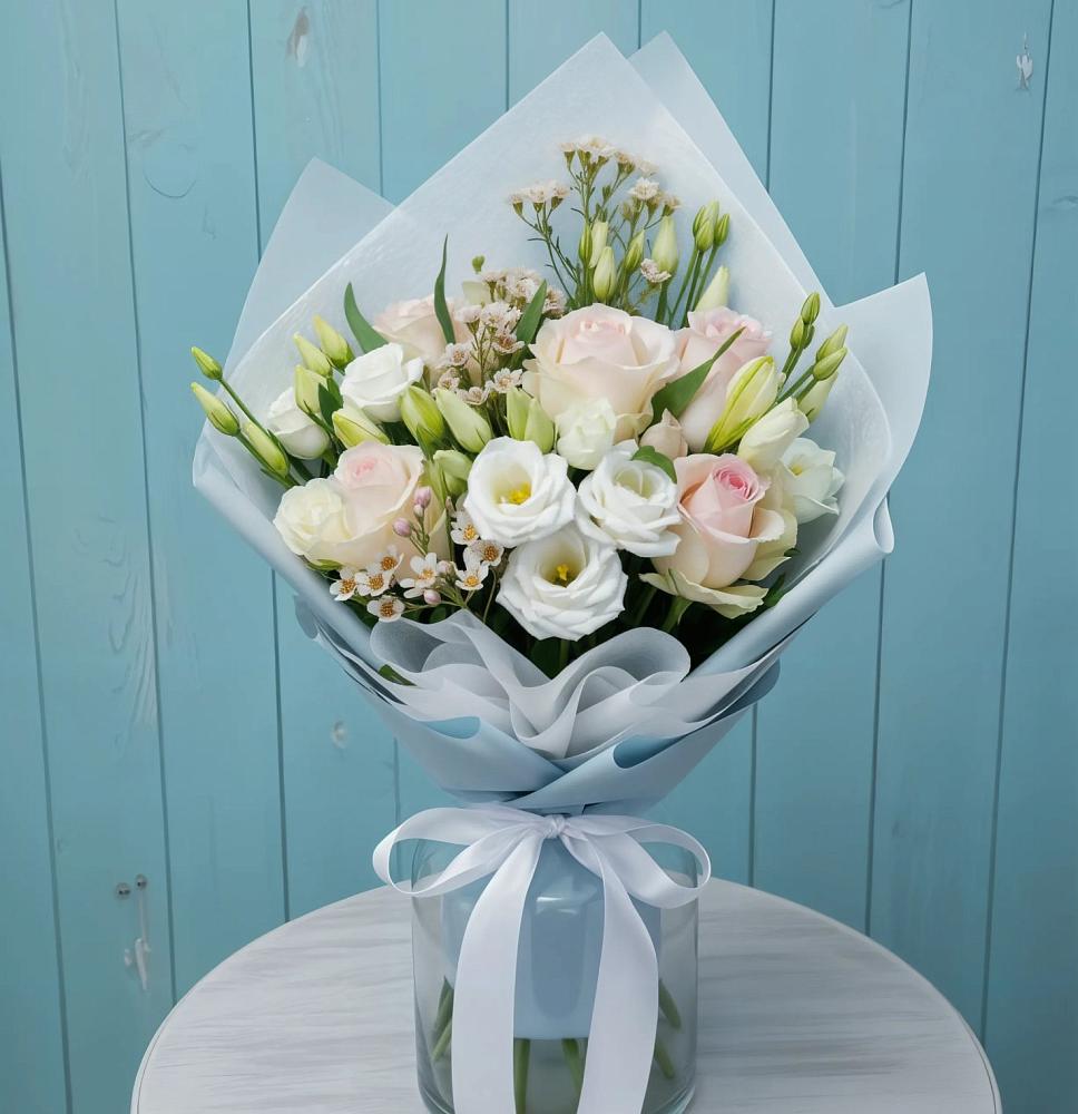 Букет цветов из: Розы и Лизиантусы в Калистово