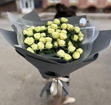 Букет Белые кустовые розы Солинеро в Калистово