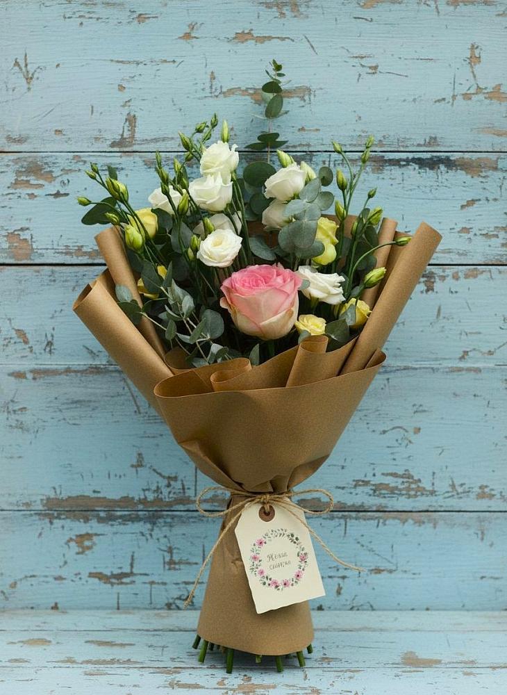 Букет цветов из: Розы и Лизиантусы в Калистово