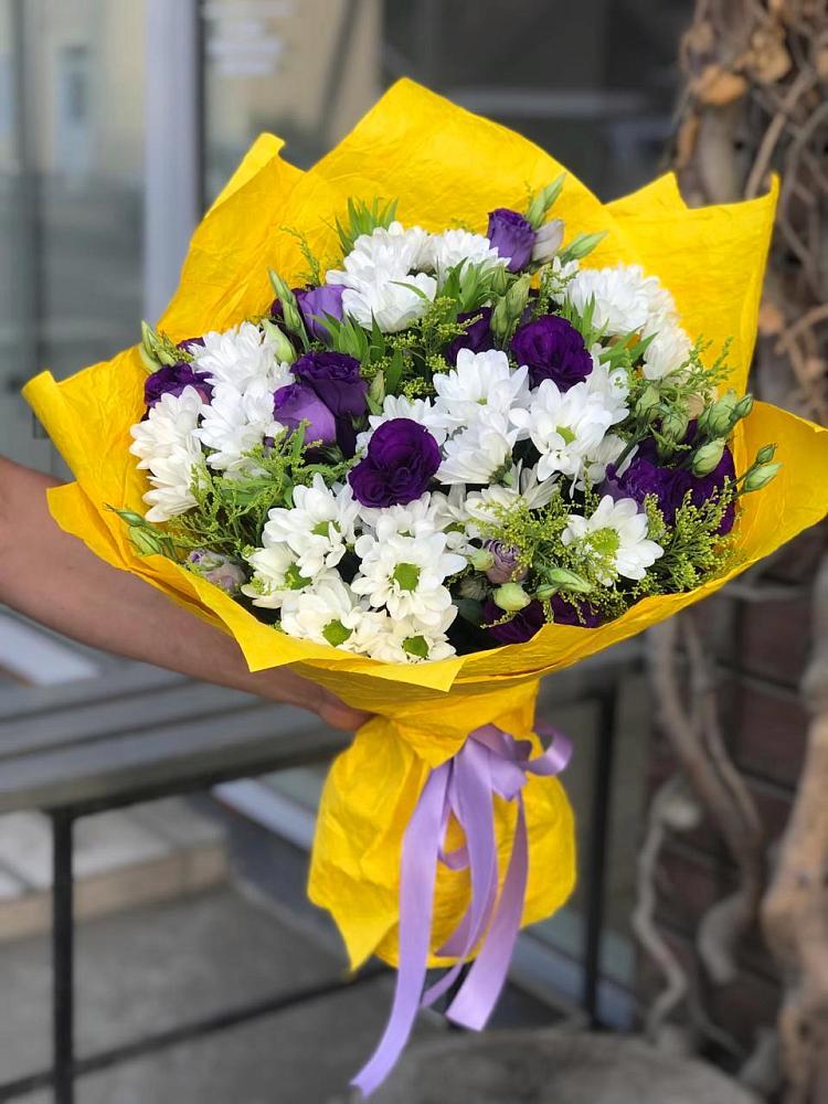 Букет цветов из: Ирисы, Хризантемы и Ромашки в Калистово