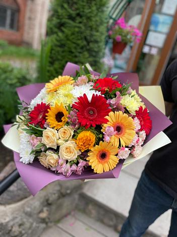 Букет цветов из: Герберы, Ромашки, Хризантемы, Розы и Подсолнухи в Калистово