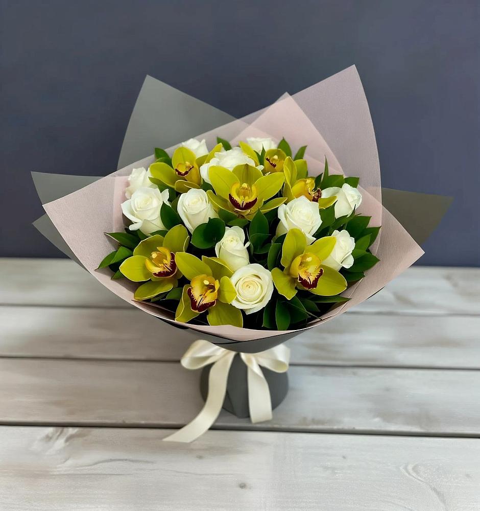 Букет цветов из: Орхидеи и Розы в Калистово