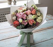 Букет цветов из:  Розы, Лизиантусы и Гвоздики в Калистово