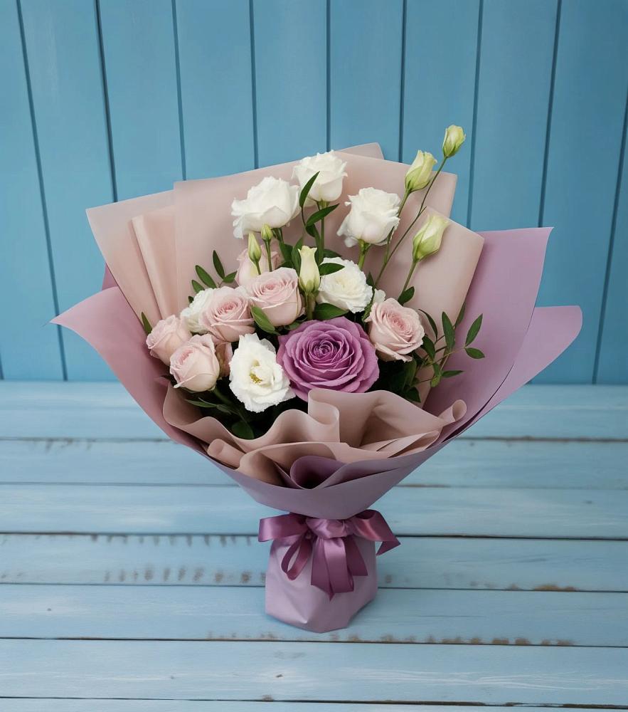 Букет цветов из: Розы и Лизиантусы в Калистово